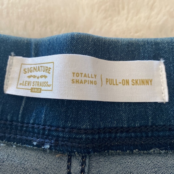 Levi Strauss pull-on skinny Jeans - Picture 6 of 14
